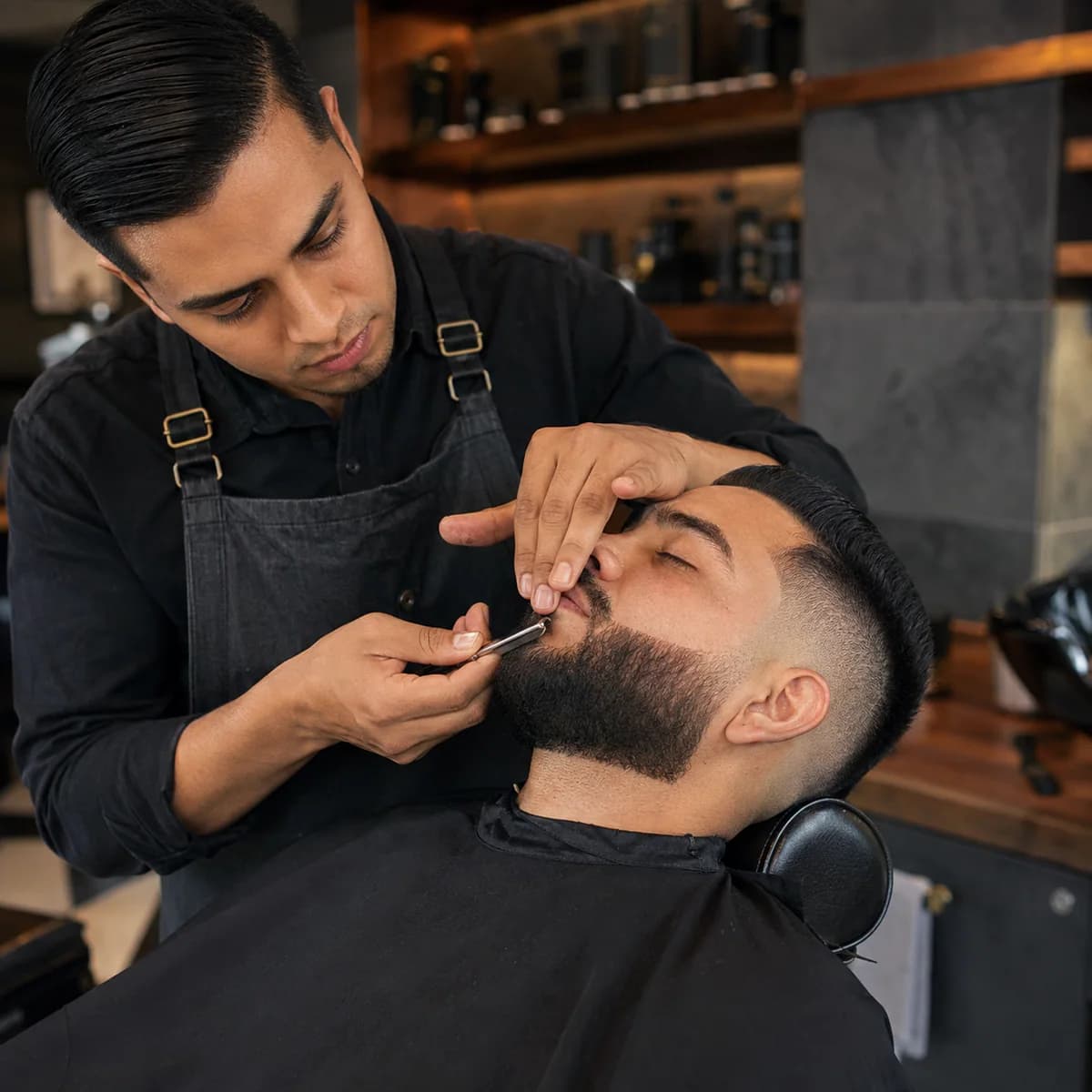 Servicio real de corte y barba premium